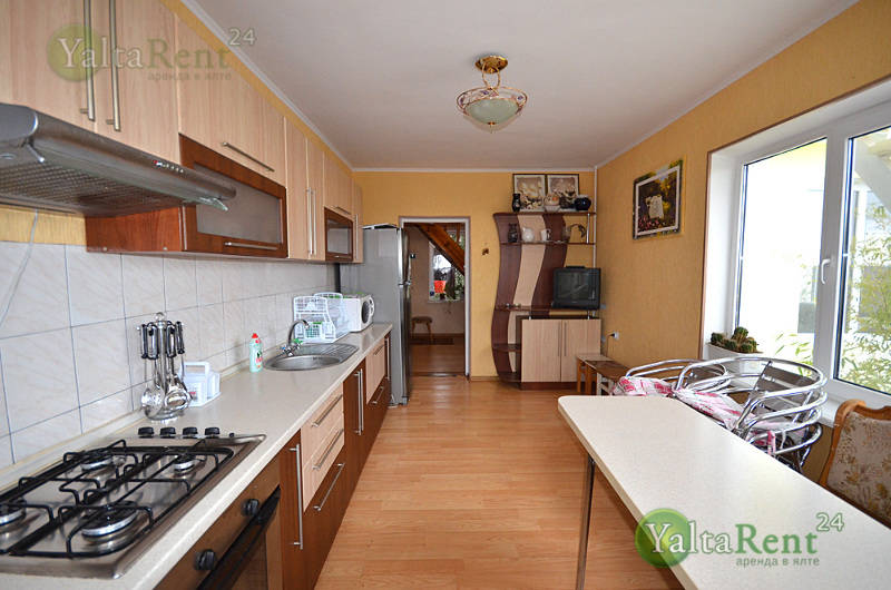 Фото: Просторный  дом «Серсиаль» в Крыму, Ялте для большой компании
