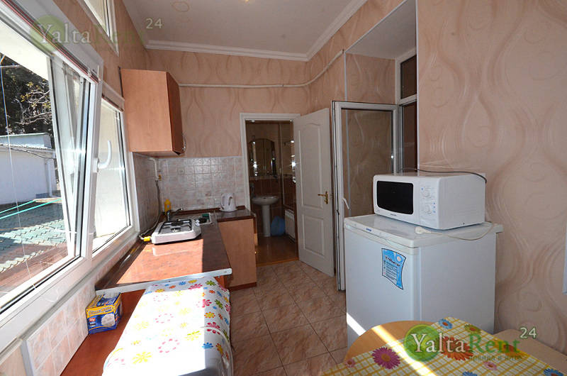 Фото: Однокомнатная квартира возле набережной, район гостиницы "Ореанда" и Приморского парка 2
