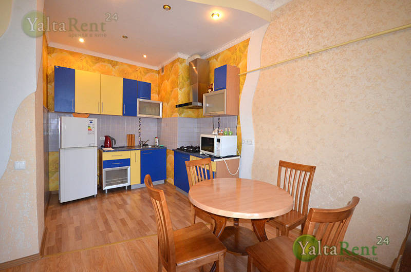 Фото: Двухкомнатные апартаменты  возле Приморского парка в новом доме в Ялте