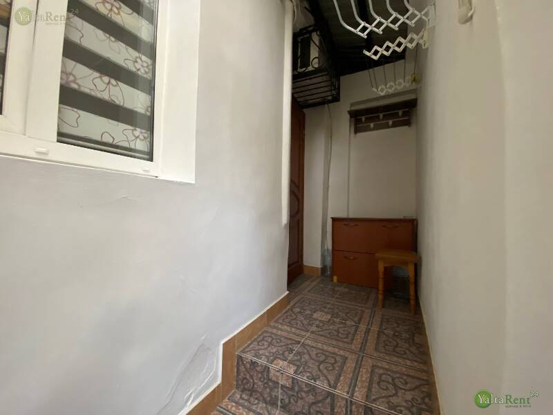 Фото: Однокомнатная  квартира-студия на двоих возле набережной в Ялте
