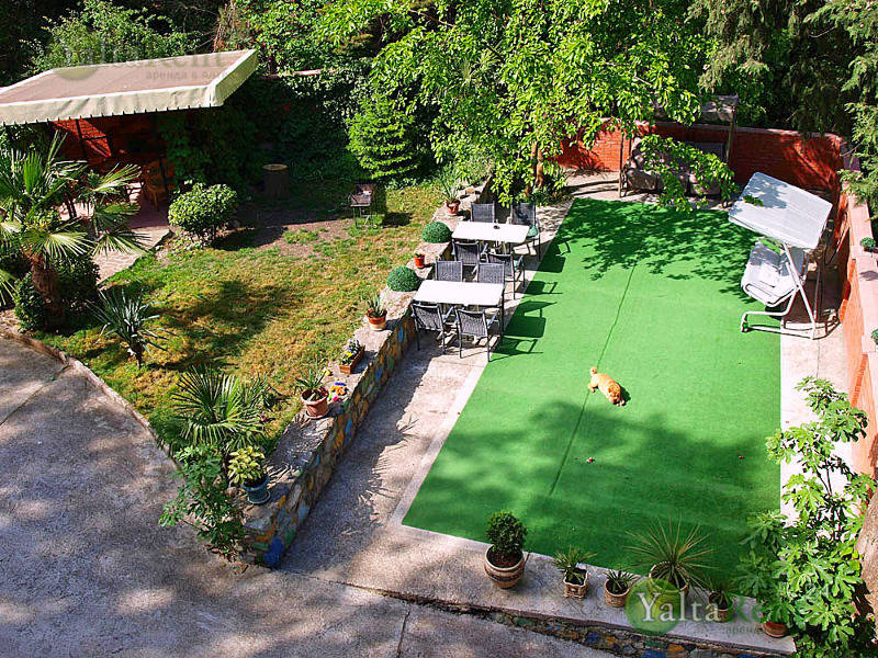 Фото: Частный гостевой дом в Приморском парке, с двором и парковкой