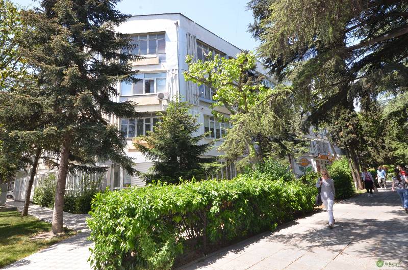 Фото: Двухкомнатные апартаменты в центре Ялты, возле набережной