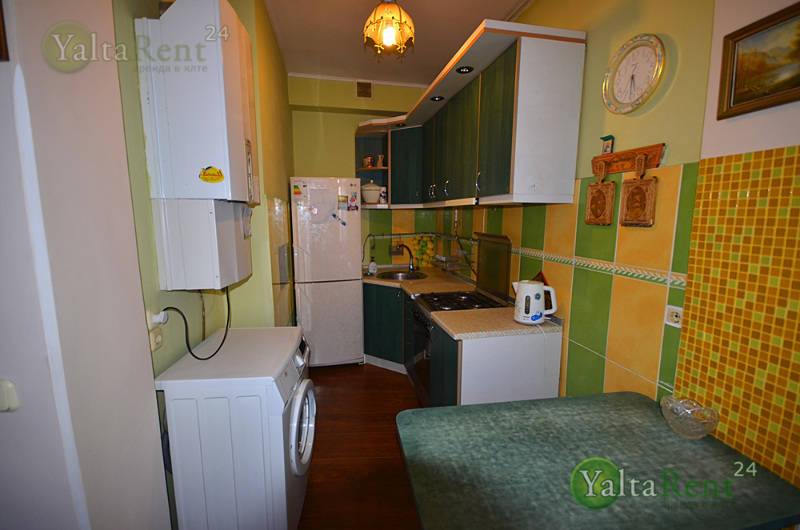 Фото: Двухкомнатная квартира возле гостиницы "Ореанда" и Приморского парка в Ялте