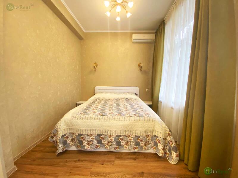 Фото: Ялта. Трехкомнатные апартаменты в гостевом доме возле моря, в районе Приморского парка (4)