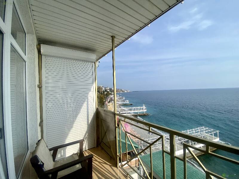 Фото: Апартаменты с видом на море. Массандровский пляж (4п)