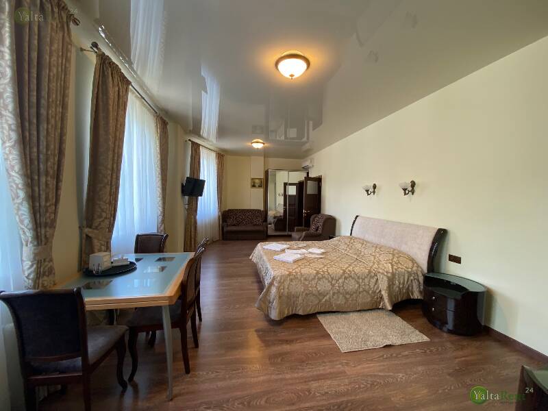 Фото: Апартаменты в частном гостевом доме-мини отеле возле набережной. Район Приморского парка